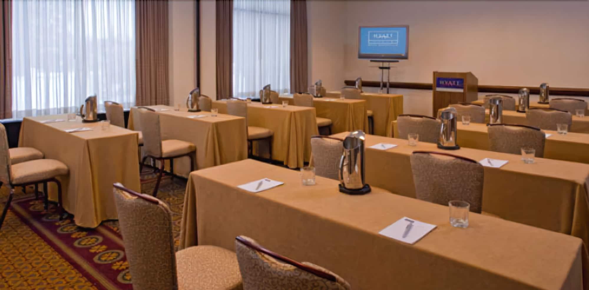 Hyatt Regency Lisle Near Naperville Екстер'єр фото